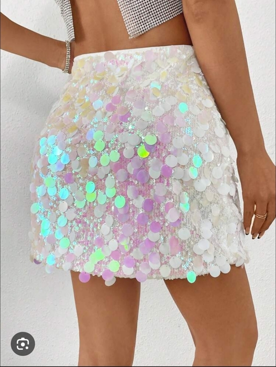 Haute Monde Dresses & Skirts - NWT Haute Monde Iridescent White Sequin Mini Skirt